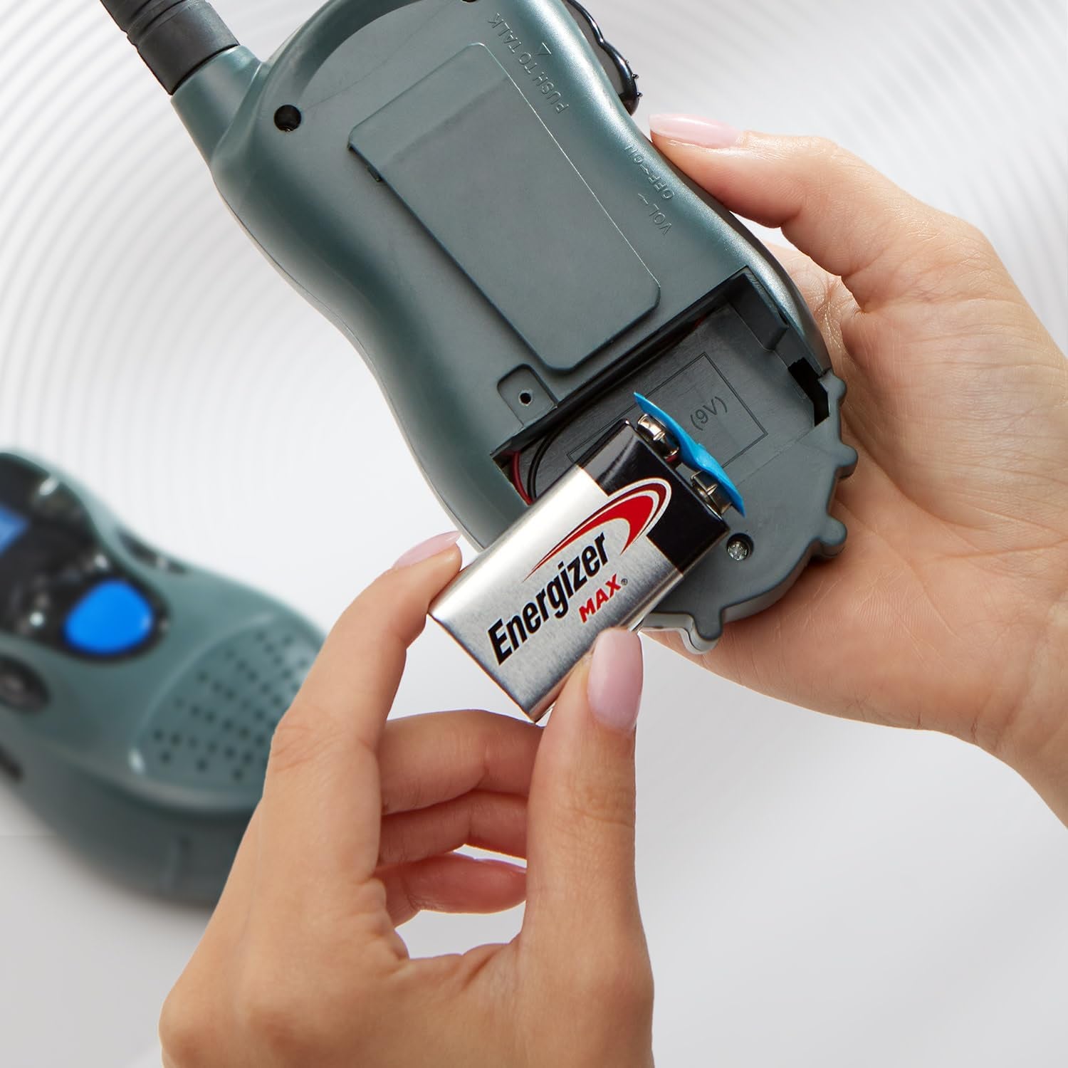 MAX 9V Batteries (2 Pack), 9 Volt Alkaline Batteries - Packaging May Vary